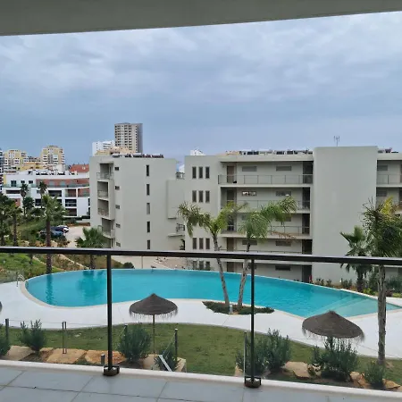 Celeste @ Oasis Mar Apartment *